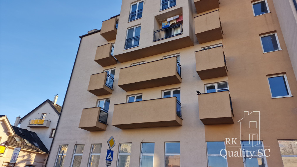 PREDANÉ - lukratívny 2 izbový byt, novostavba v centre mesta pred kolaudáciou, za výbornú cenu