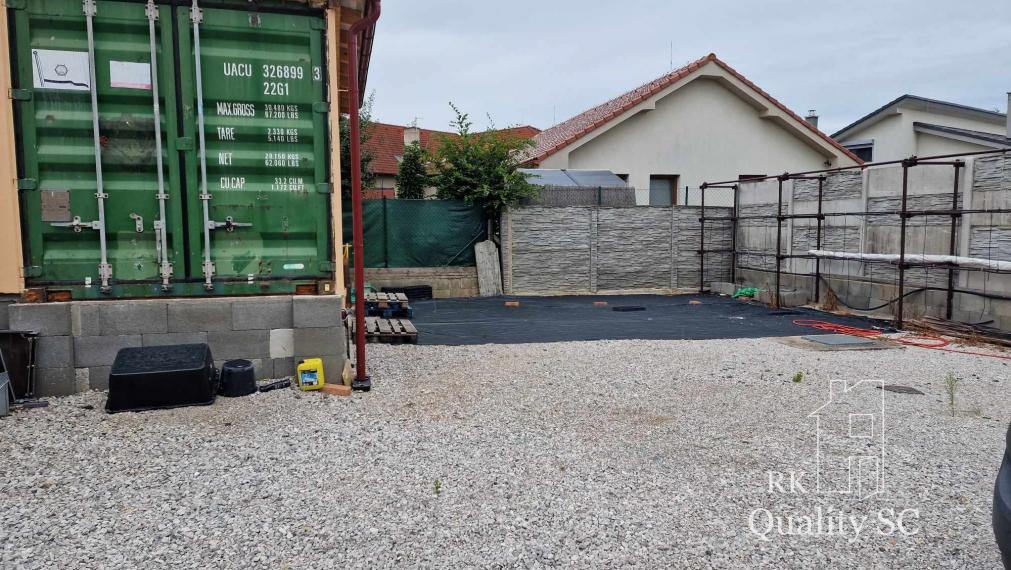 90301 - Veľký Biel  - Okres Senec - NA PREDAJ  Obchodný priestor ideálny na podnikanie, vedľa hlavnej cesty na takmer 12á pozemku