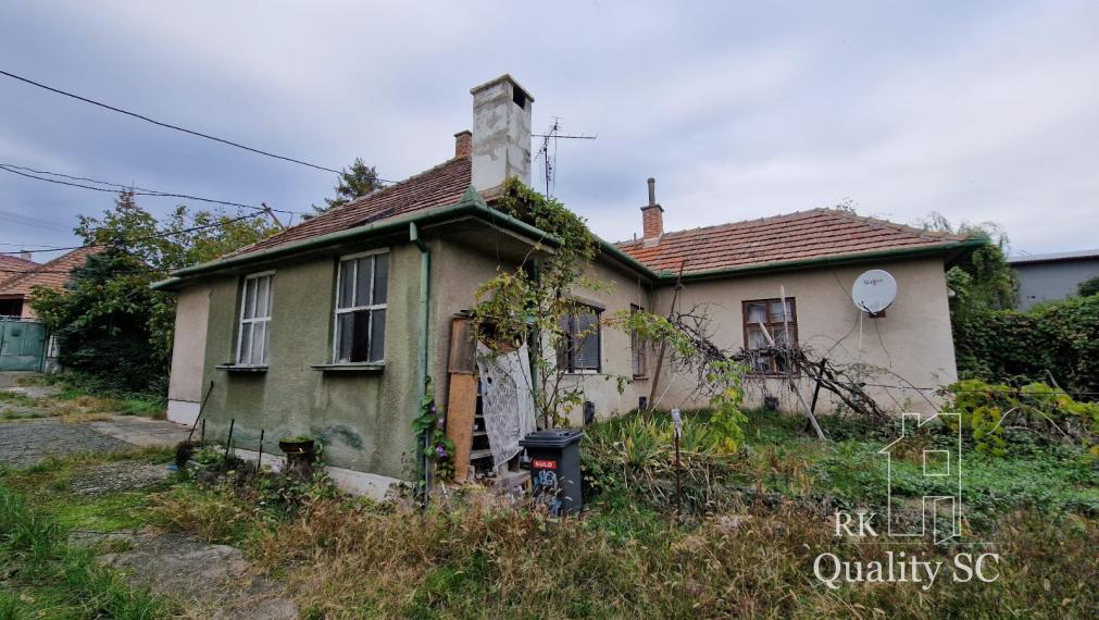 NOVÁ CENA 120 000,- EUR - SENEC – PREDÁME starší rodinný dom na veľkom pozemku na Nitrianskej ulici v Senci