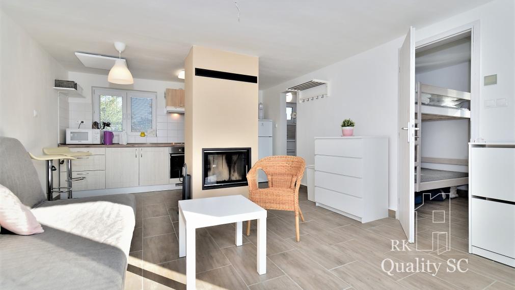 ZIMNÁ CENA 189.900,- SENEC – SLNEČNÉ JAZERÁ JUH – NA PREDAJ - romantická rekreačná chata po rekonštrukcii s prístupom na pláž