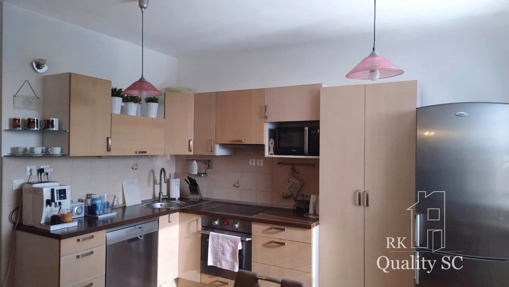 NOVÁ CENA !! SENEC – NA PREDAJ moderný veľkometrážny 2 izbový byt s loggiou bez investícií - ul. Pezinská v Senci