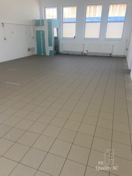 SENEC NA PRENÁJOM ČASŤ - priemyselného  areálu po rekonštrukcii s výbornou dostupnosťou