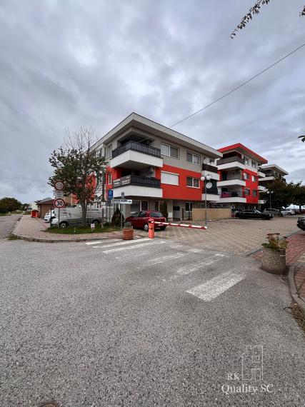 SENEC - EXKLUZÍVNE NA PREDAJ 3 izbový byt s vlastným kúrením, vo vyhľadávanej lokalite pri Slnečných jazerách - Viladomy - ul. Dlhá v Senci