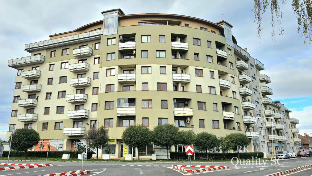 SENEC - NA PREDAJ EXKLUZÍVNE iba u nás, v objekte ORBIS - zaujímavý 3 izbový byt s balkónom a výhľadom na Slnečné jazerá v Senci