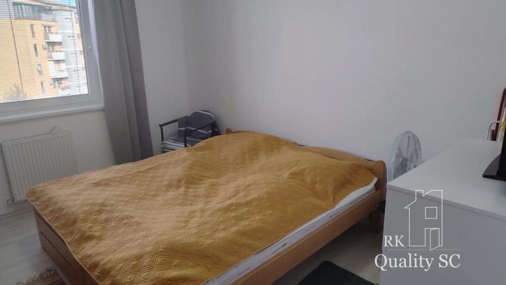 SENEC – NA PREDAJ moderný veľkometrážny 2 izbový byt s loggiou bez investícií - ul. Pezinská v Senci