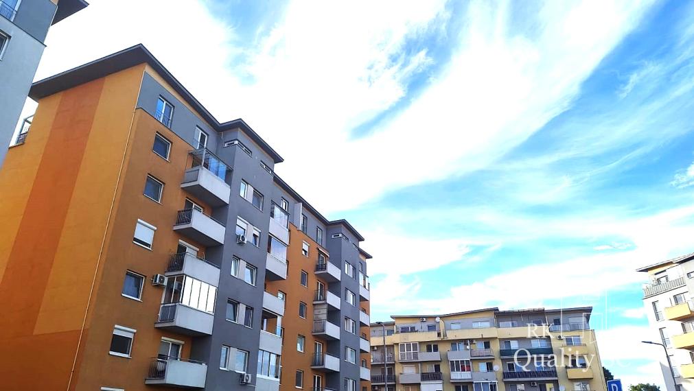 SENEC – NA PREDAJ moderný veľkometrážny 2 izbový byt s loggiou bez investícií - ul. Pezinská v Senci