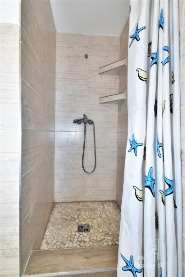 ZIMNÁ CENA 189.900,- SENEC – SLNEČNÉ JAZERÁ JUH – NA PREDAJ - romantická rekreačná chata po rekonštrukcii s prístupom na pláž