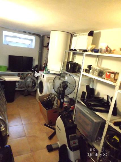 ZIMNÁ CENA 189.900,- SENEC – SLNEČNÉ JAZERÁ JUH – NA PREDAJ - romantická rekreačná chata po rekonštrukcii s prístupom na pláž