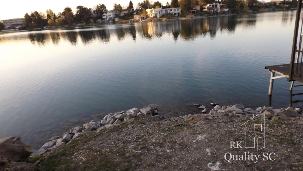 ZIMNÁ CENA 189.900,- SENEC – SLNEČNÉ JAZERÁ JUH – NA PREDAJ - romantická rekreačná chata po rekonštrukcii s prístupom na pláž