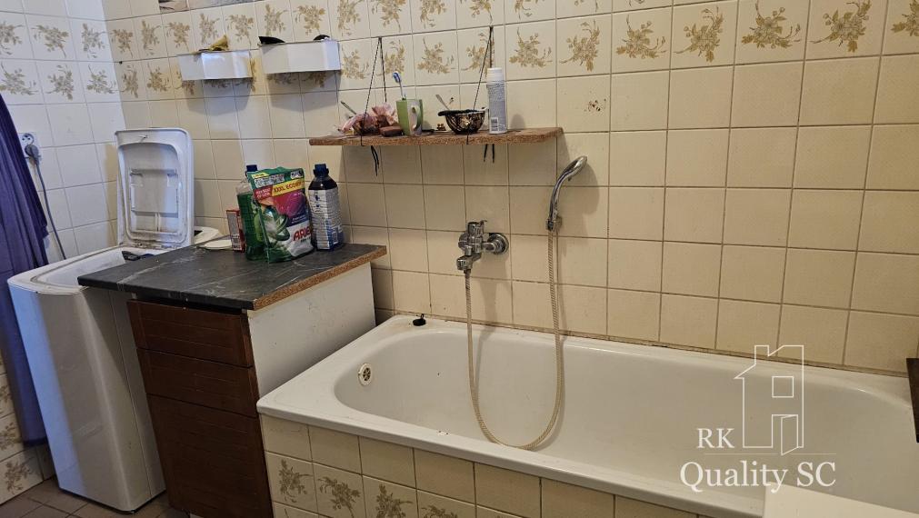 NOVÁ CENA - Okr. Senec - TUREŇ - EXKLUZÍVNE NA PREDAJ rodinný dom na 8 á pozemku s veľkometrážnymi izbami