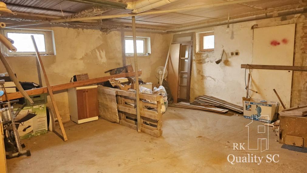 NOVÁ CENA - Okr. Senec - TUREŇ - EXKLUZÍVNE NA PREDAJ rodinný dom na 8 á pozemku s veľkometrážnymi izbami