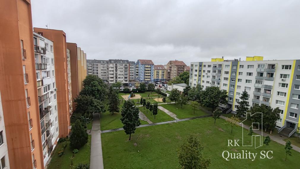 SENEC - EXKLUZÍVNE IBA U NÁS - NA PREDAJ 3 IZBOVÝ BYT V CENTRE MESTA - ul. Hurbanova