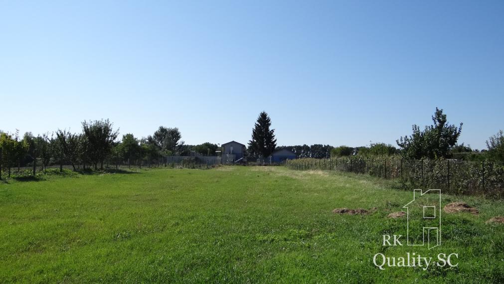 NA PREDAJ – JELKA okr. GALANTA - stavebný pozemok v dobrej lokalite v celku alebo s rôznymi výmerami podľa dopytu od 500 do 2000 m2