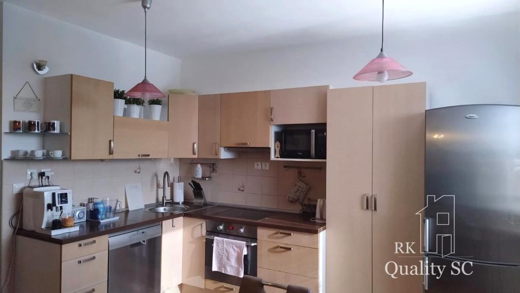 SENEC – NA PREDAJ moderný veľkometrážny 2 izbový byt s loggiou bez investícií - ul. Pezinská v Senci