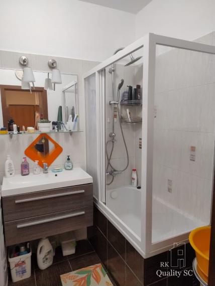 SENEC – NA PREDAJ moderný veľkometrážny 2 izbový byt s loggiou bez investícií - ul. Pezinská v Senci