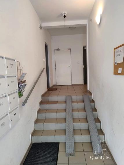 NOVÁ CENA !! SENEC – NA PREDAJ moderný veľkometrážny 2 izbový byt s loggiou bez investícií - ul. Pezinská v Senci