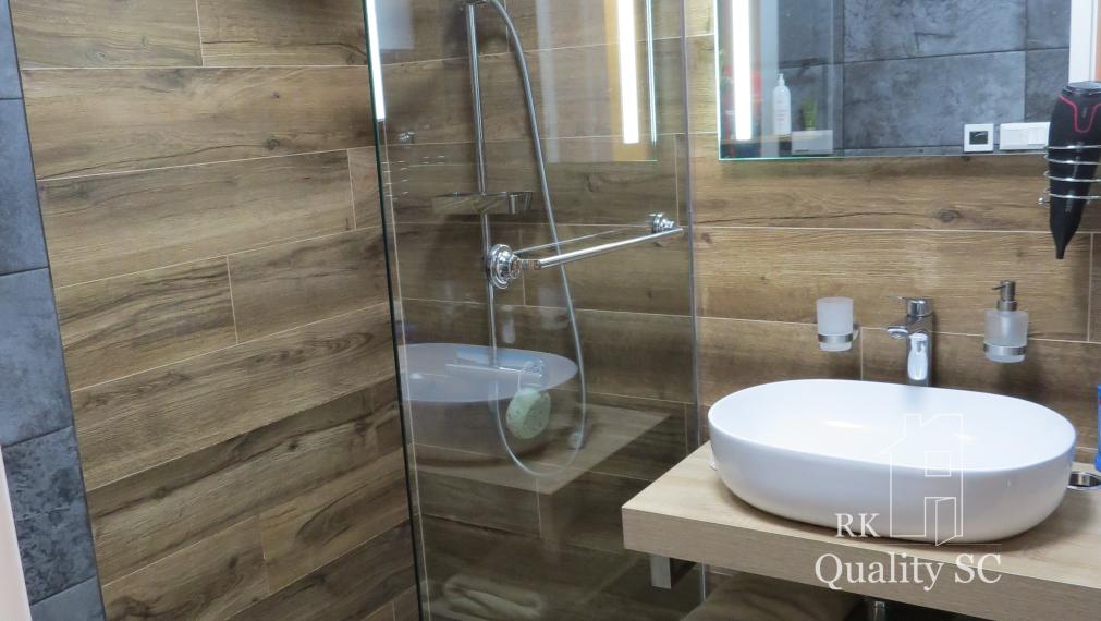 SENEC – NA PRENÁJOM - exkluzívny 3 izbový byt v novostavbe v úplnom centre mesta s parkovaním - pri pešej zóne