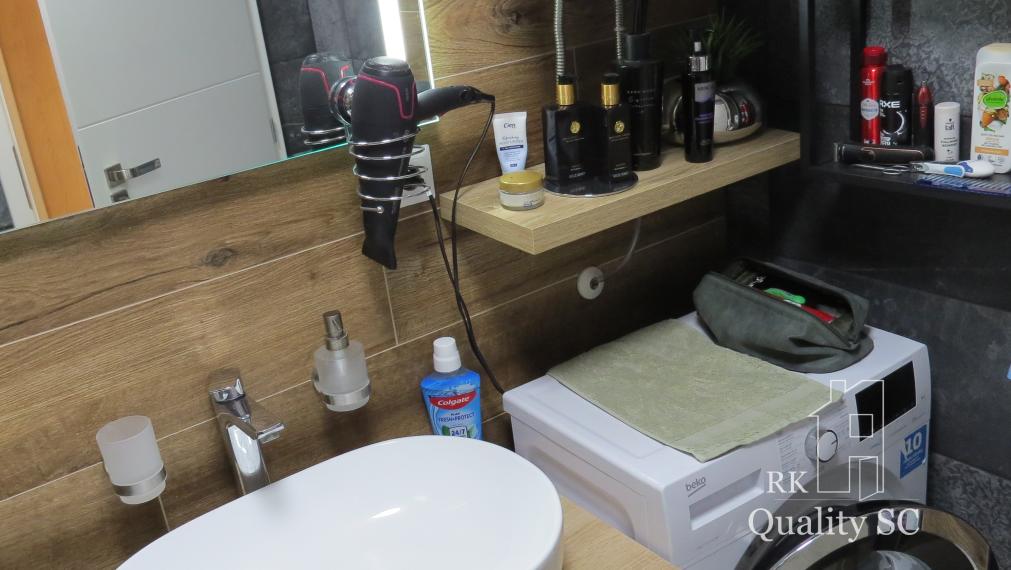 SENEC – NA PRENÁJOM - exkluzívny 3 izbový byt v novostavbe v úplnom centre mesta s parkovaním - pri pešej zóne