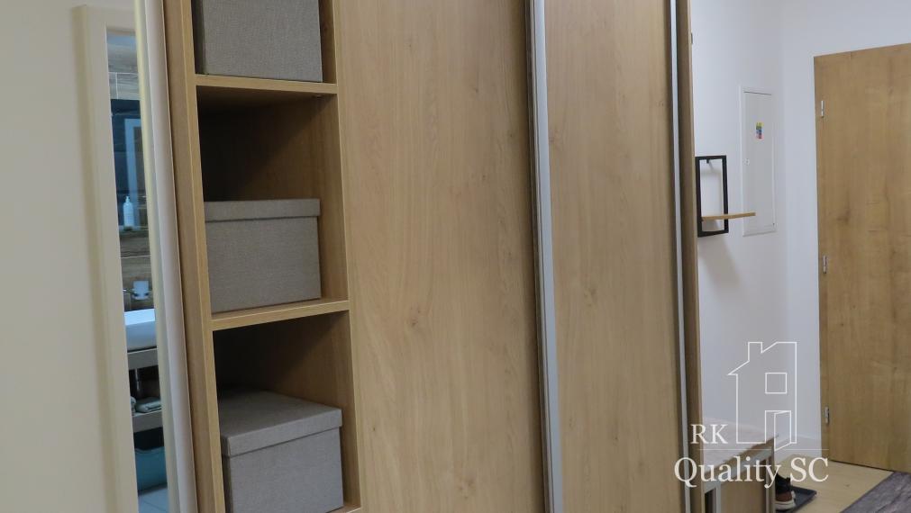 SENEC – NA PRENÁJOM - exkluzívny 3 izbový byt v novostavbe v úplnom centre mesta s parkovaním - pri pešej zóne