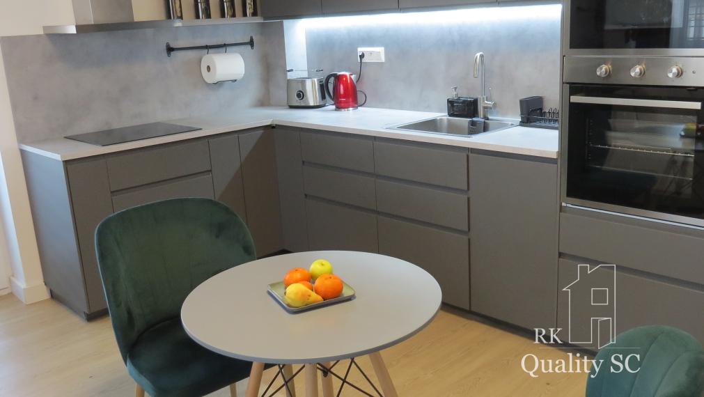 SENEC – NA PRENÁJOM - exkluzívny 3 izbový byt v novostavbe v úplnom centre mesta s parkovaním - pri pešej zóne