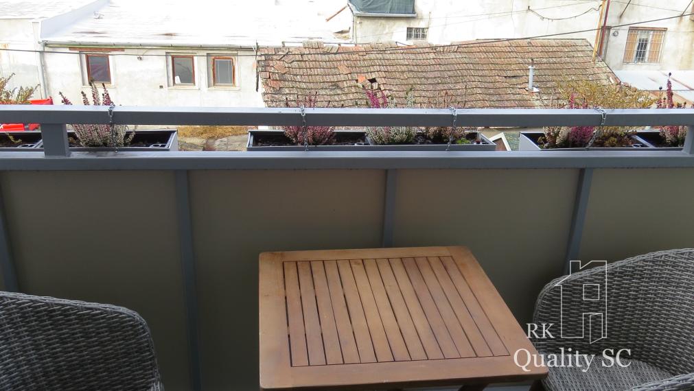 SENEC – NA PRENÁJOM - exkluzívny 3 izbový byt v novostavbe v úplnom centre mesta s parkovaním - pri pešej zóne