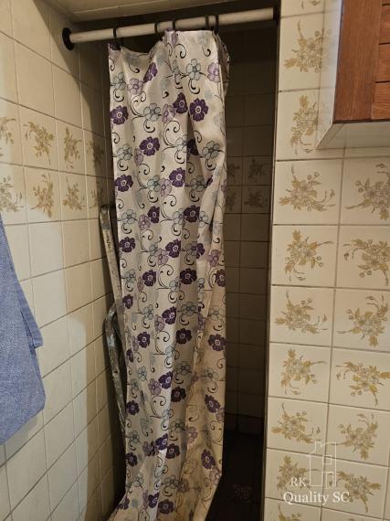 NOVÁ CENA - Okr. Senec - TUREŇ - EXKLUZÍVNE NA PREDAJ rodinný dom na 8 á pozemku s veľkometrážnymi izbami