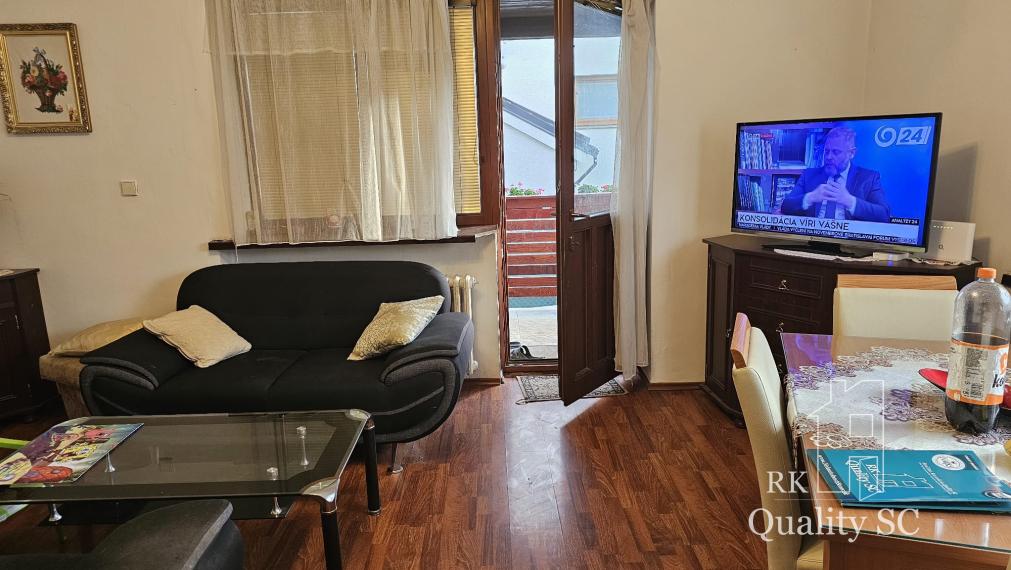 NOVÁ CENA - Okr. Senec - TUREŇ - EXKLUZÍVNE NA PREDAJ rodinný dom na 8 á pozemku s veľkometrážnymi izbami