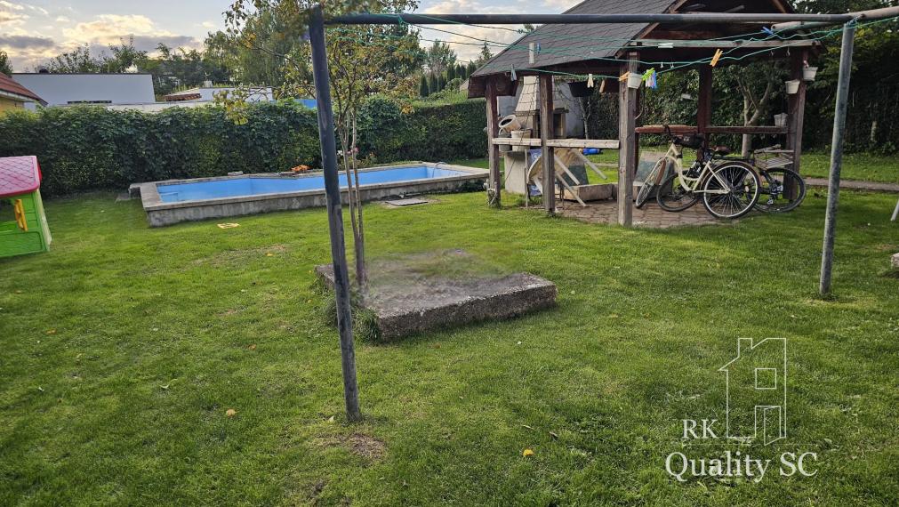 NOVÁ CENA - Okr. Senec - TUREŇ - EXKLUZÍVNE NA PREDAJ rodinný dom na 8 á pozemku s veľkometrážnymi izbami