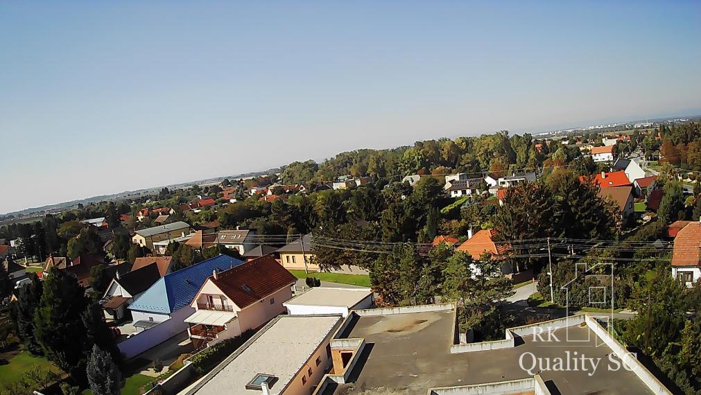 NOVÁ CENA - okr. SENEC - KRÁĽOVÁ PRI SENCI – NA PREDAJ – PRE NÁROČNÝCH rozostavaný rodinný dom v centre obce s veľkým pozemkom vyše 23á