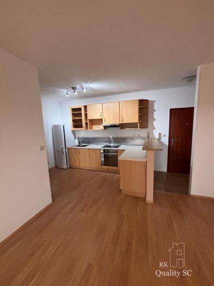 SENEC - NA PREDAJ 2 izbový byt s vlastným parkovaním, pri Striebornom jazere - ul. Zemplínska v Senci