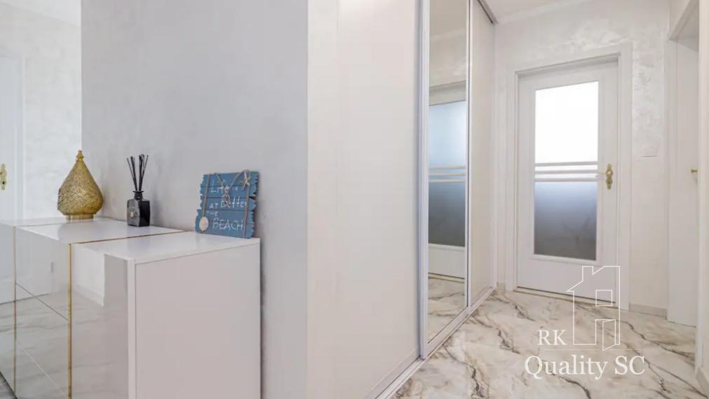 Okr. SENEC - Hrubá Borša Green Resort - NA PREDAJ kompletne zariadený rodinný dom - 3 izbová novostavba typu bungalov