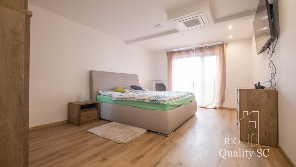 NOVÁ CENA - SENEC SLNEČNÉ JAZERÁ JUH – NA PREDAJ – novostavba rekreačný dom – chata PRE NÁROČNÝCH aj na trvalé bývanie