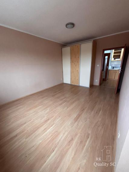 SENEC - NA PREDAJ 2 izbový byt s vlastným parkovaním, pri Striebornom jazere - ul. Zemplínska v Senci