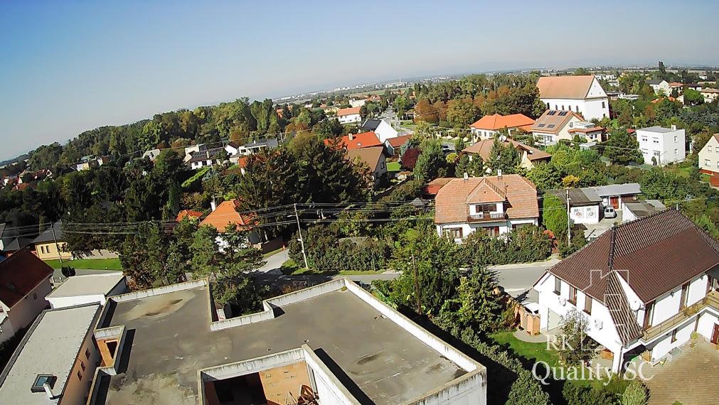 NOVÁ CENA - okr. SENEC - KRÁĽOVÁ PRI SENCI – NA PREDAJ – PRE NÁROČNÝCH rozostavaný rodinný dom v centre obce s veľkým pozemkom vyše 23á