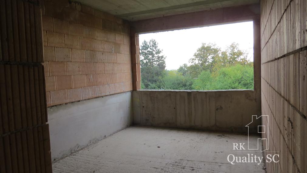 NOVÁ CENA - okr. SENEC - KRÁĽOVÁ PRI SENCI – NA PREDAJ – PRE NÁROČNÝCH rozostavaný rodinný dom v centre obce s veľkým pozemkom vyše 23á