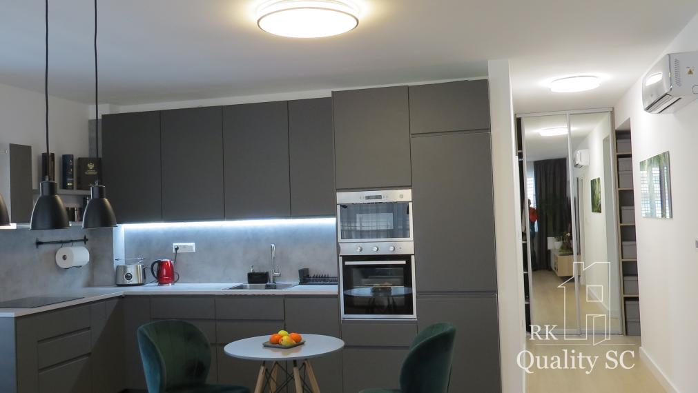 SENEC – NA PRENÁJOM - exkluzívny 3 izbový byt v novostavbe v úplnom centre mesta s parkovaním - pri pešej zóne