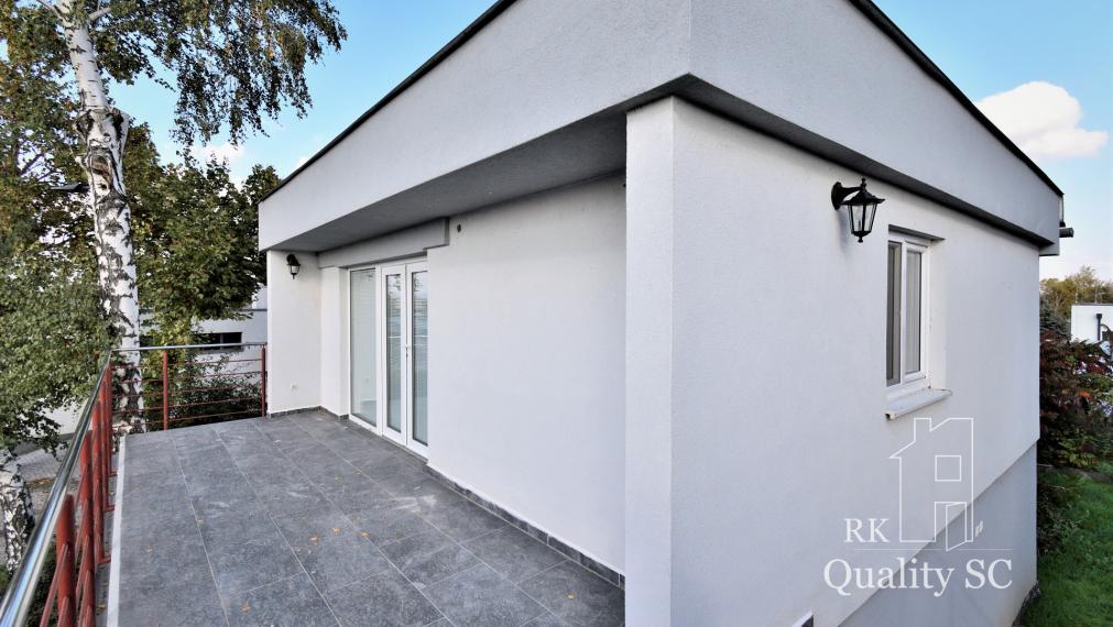 ZIMNÁ CENA 189.900,- SENEC – SLNEČNÉ JAZERÁ JUH – NA PREDAJ - romantická rekreačná chata po rekonštrukcii s prístupom na pláž