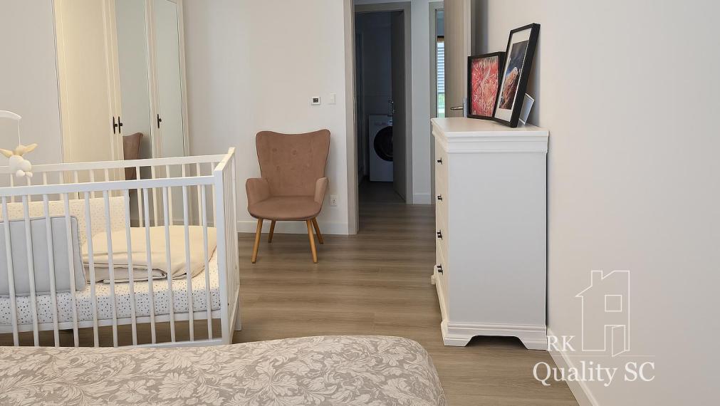 okr. Senec - MILOSLAVOV - NA PREDAJ 3 izbový byt v rodinnom dome so záhradou na skok od Bratislavy