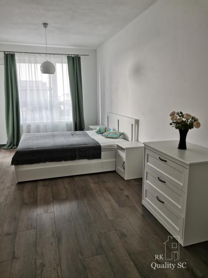 SENEC - NA PRENÁJOM - veľkometrážny 2 izbový byt s vlastným garážovým státím - Senec Gardens
