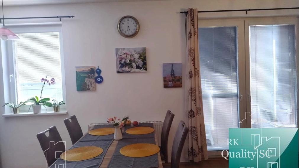 NOVÁ CENA !! SENEC – NA PREDAJ moderný veľkometrážny 2 izbový byt s loggiou bez investícií - ul. Pezinská v Senci