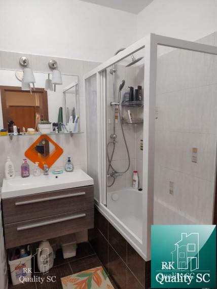 NOVÁ CENA !! SENEC – NA PREDAJ moderný veľkometrážny 2 izbový byt s loggiou bez investícií - ul. Pezinská v Senci