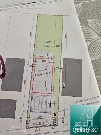 Okres Senec - BERNOLÁKOVO - NA PREDAJ stavebný pozemok so základovou doskou, projektom a stavebným povolením