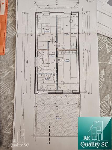 Okres Senec - BERNOLÁKOVO - NA PREDAJ stavebný pozemok so základovou doskou, projektom a stavebným povolením