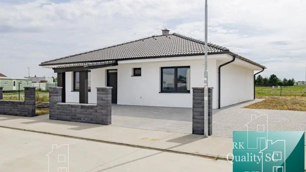 Okr. SENEC - Hrubá Borša Green Resort - NA PREDAJ kompletne zariadený rodinný dom - 3 izbová novostavba typu bungalov