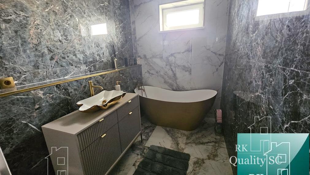 Okr. SENEC - Hrubá Borša Green Resort - NA PREDAJ kompletne zariadený rodinný dom - 3 izbová novostavba typu bungalov