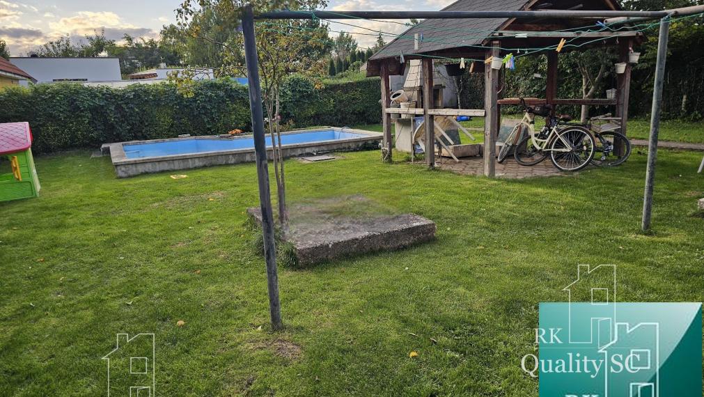 NOVÁ CENA - Okr. Senec - TUREŇ - EXKLUZÍVNE NA PREDAJ rodinný dom na 8 á pozemku s veľkometrážnymi izbami