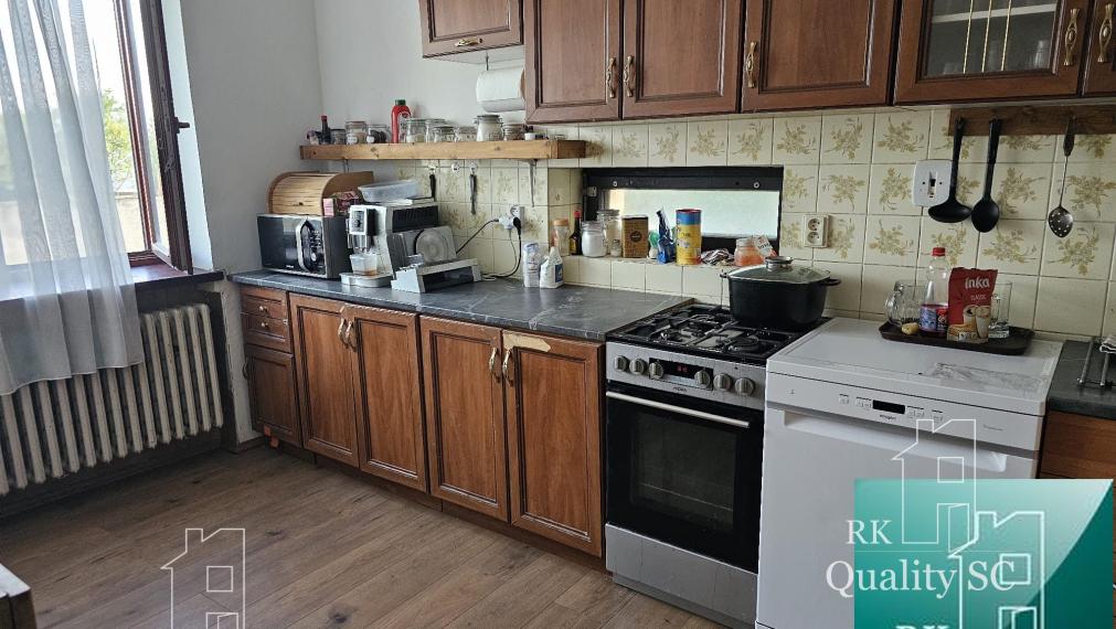 NOVÁ CENA - Okr. Senec - TUREŇ - EXKLUZÍVNE NA PREDAJ rodinný dom na 8 á pozemku s veľkometrážnymi izbami