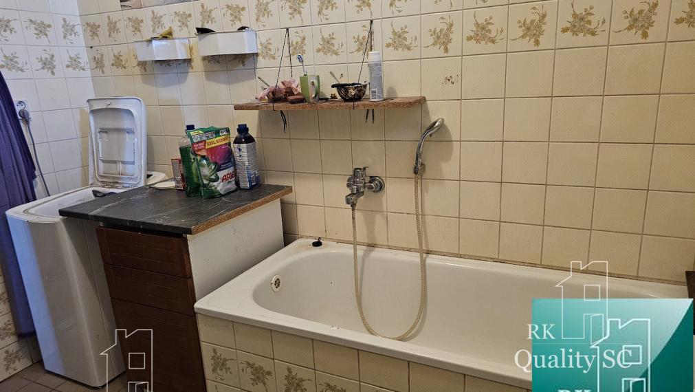 NOVÁ CENA - Okr. Senec - TUREŇ - EXKLUZÍVNE NA PREDAJ rodinný dom na 8 á pozemku s veľkometrážnymi izbami