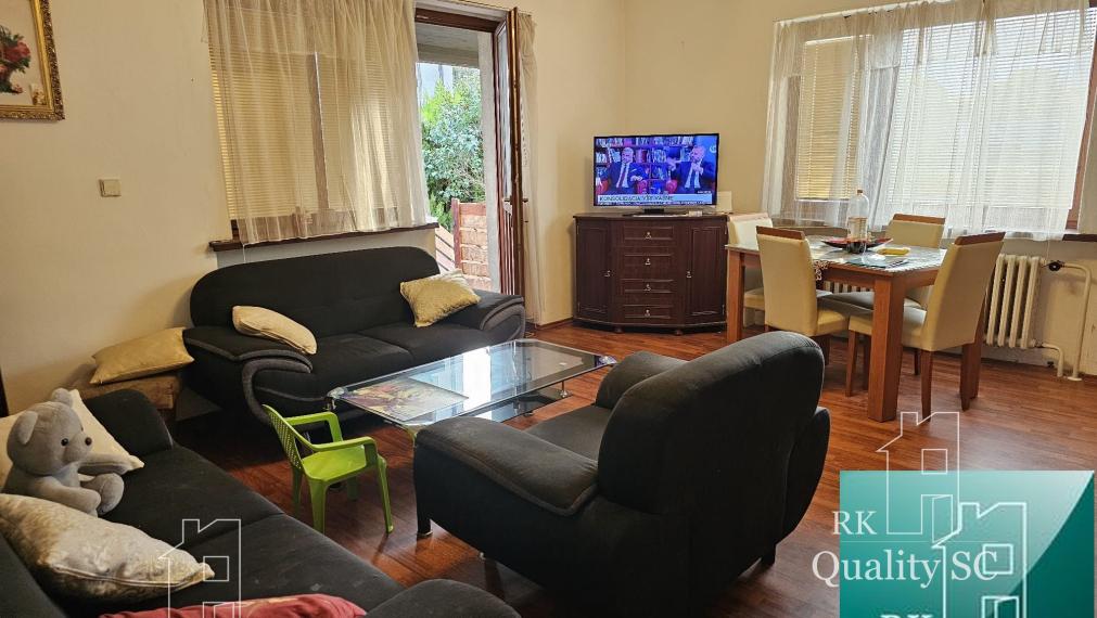 NOVÁ CENA - Okr. Senec - TUREŇ - EXKLUZÍVNE NA PREDAJ rodinný dom na 8 á pozemku s veľkometrážnymi izbami