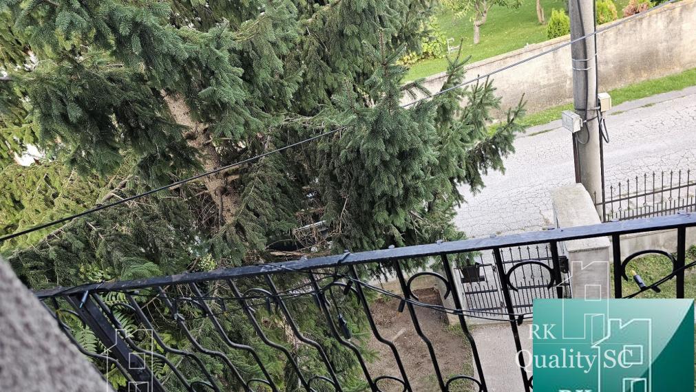 NOVÁ CENA - Okr. Senec - TUREŇ - EXKLUZÍVNE NA PREDAJ rodinný dom na 8 á pozemku s veľkometrážnymi izbami